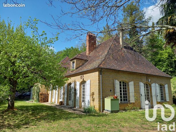 Maison 6 pièces 244 m²