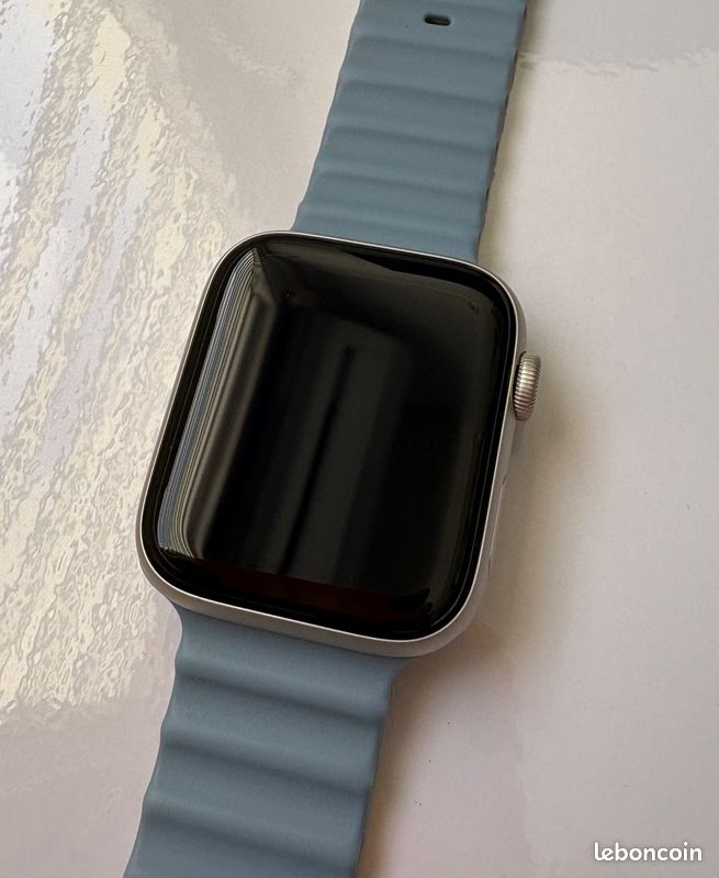 Apple Watch SE 2ème génération Téléphones Objets connectés