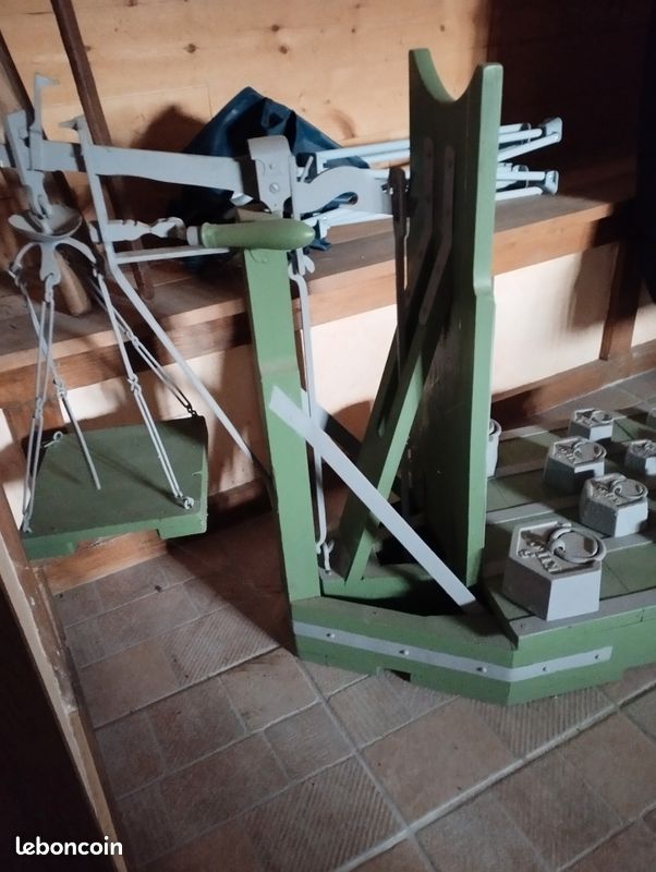 Bascule a peser ancienne (image 1)