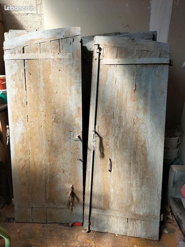 Volets en bois (image 1)