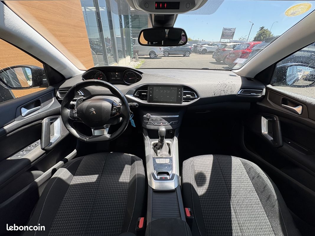 Peugeot 308 SW 1.5 BLUEHDI 130CH S&S STYLE EAT8 (image 13)