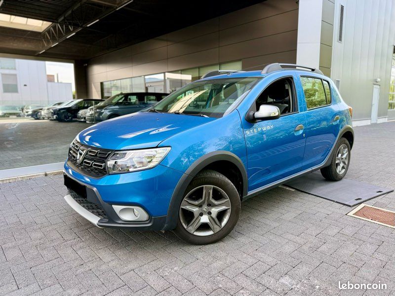 Dacia Sandero STEPWAY TCE 90ch Automatique*1ere Main*FaibleKilo*Garantie (image 1)