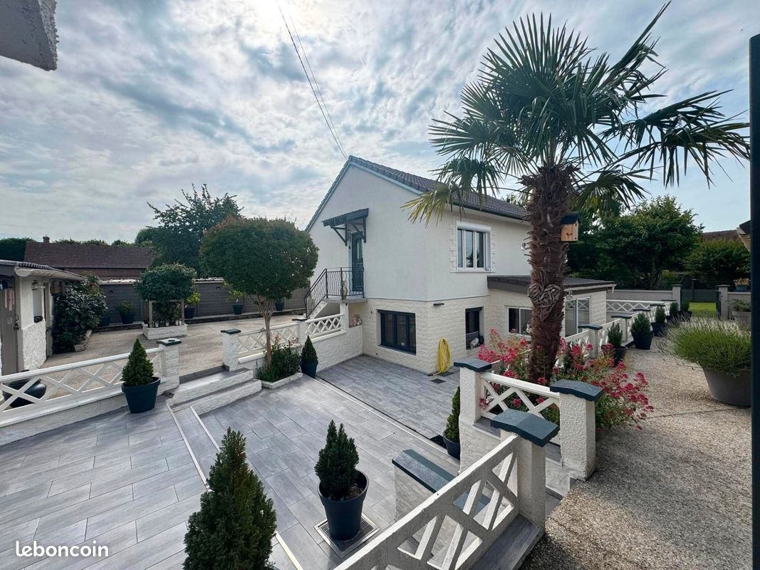 Maison 6 pièces 112 m² · à Beauficel-en-Lyons · 112 m² · 270 000 €
