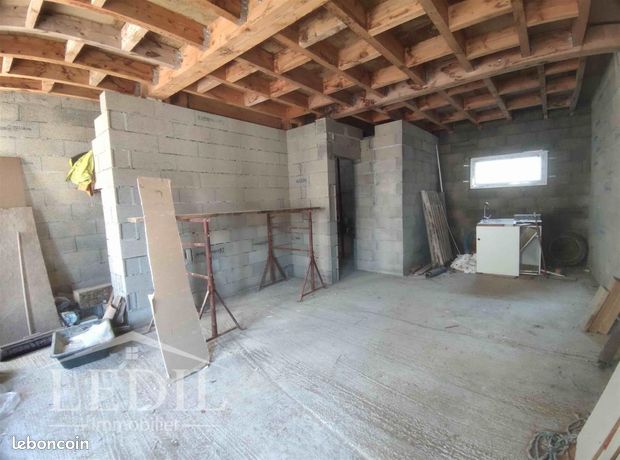Maison 1 pièce 104 m²