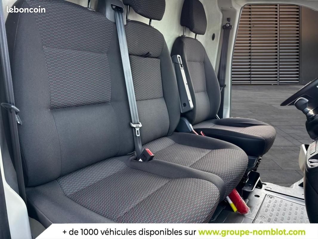 Citroën Jumper FOURGON TOLE 33 L1H1 BLUEHDi 140 S&S BVM6 (image 12)