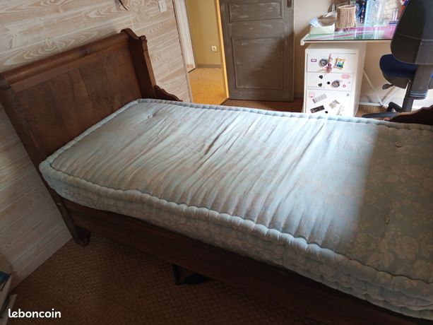 Lit Bateau Rémy 160x200 en Merisier Massif de style Louis Philippe SEULEMENT 2 DISPONIBLE - Meubles Bois Passions