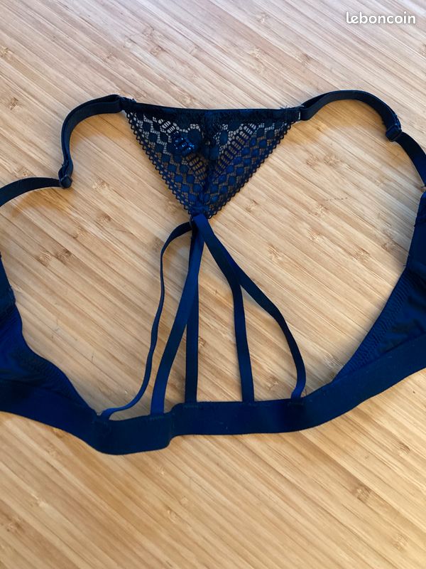 Soutien-gorge bleu marine avec attache devant 85B Undiz (image 3)