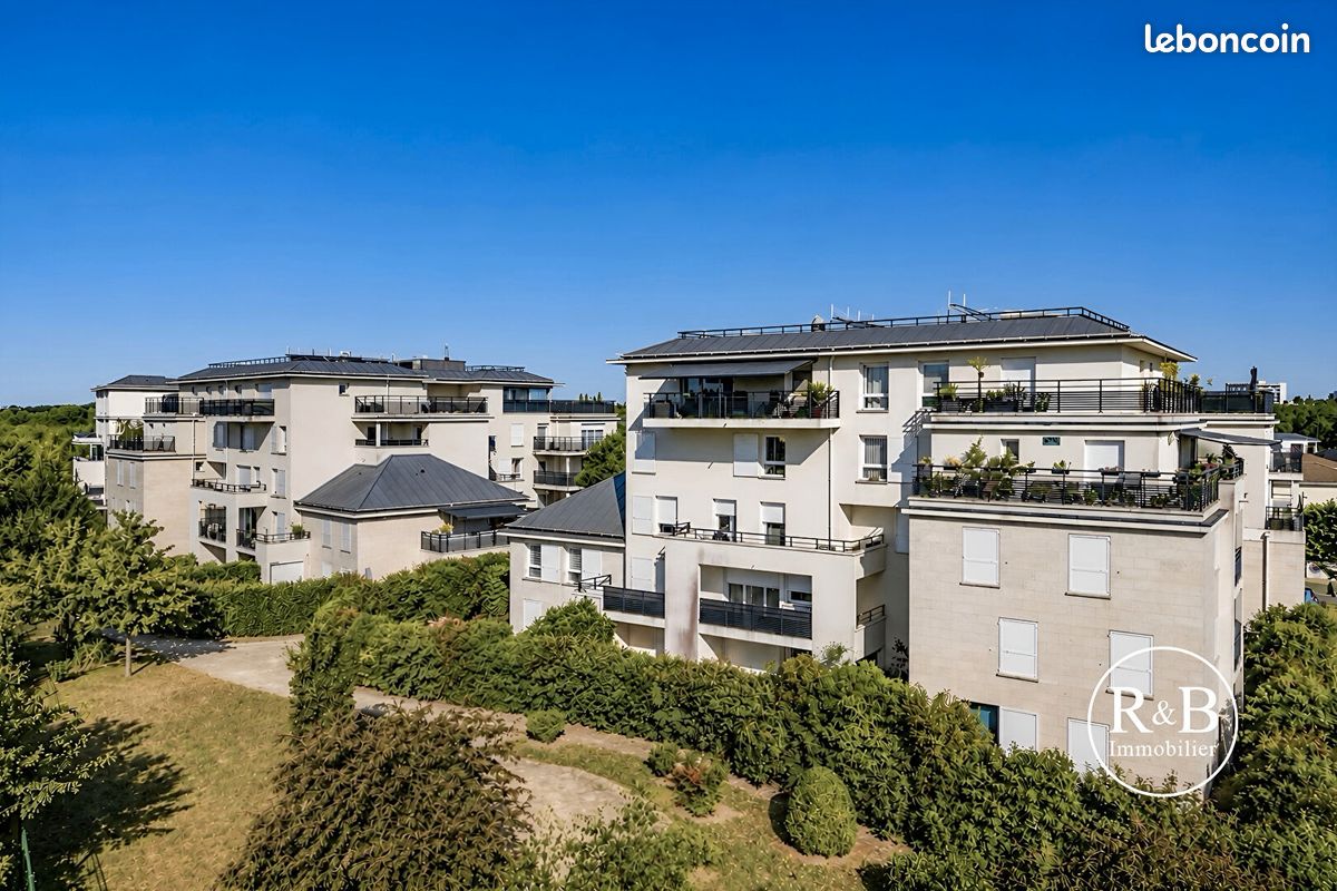 Appartement 4 pièces 80 m² · à Élancourt · 80 m² · 325 000 €