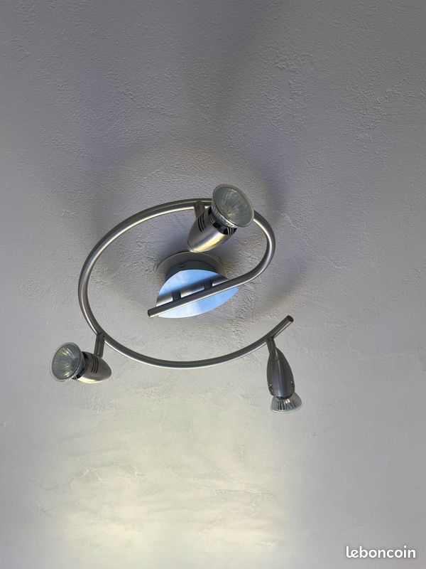 Plafonnier 3 spots orientables chromé (image 1)