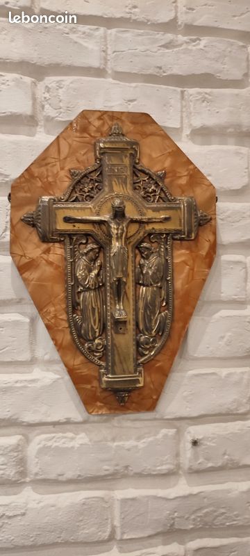Vintage grand Crucifix (image 1)