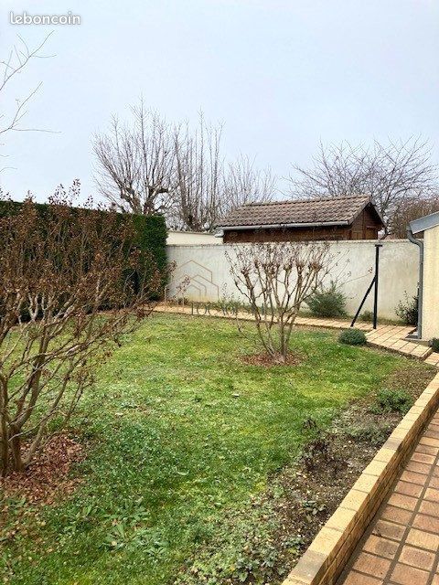 Maison 4 pièces 96 m² · à Trouy · 96 m² · 990 €/mois