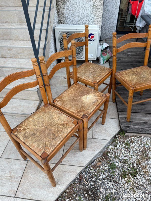 Chaise bois et paille (image 1)