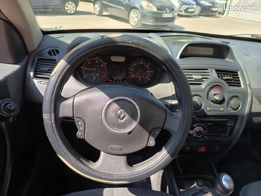 Renault Megane 1.5 DCI 105 PRIVILEGE / ENTRETIEN OK / GARANTIE 6 MOIS (image 7)
