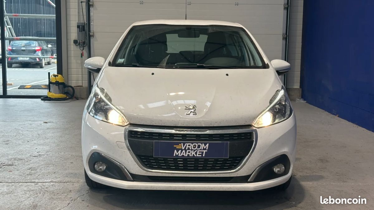 Peugeot 208 1.6 HDi 75ch Active - Carplay - Régulateur de vitesse - Idéal jeune permis (image 8)