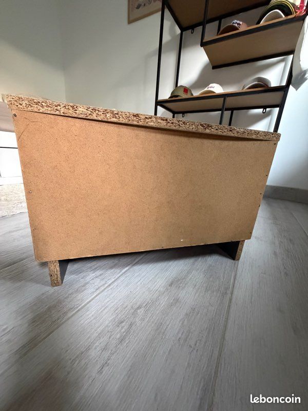 Table de chevet blanche avec tiroir et niche (image 3)