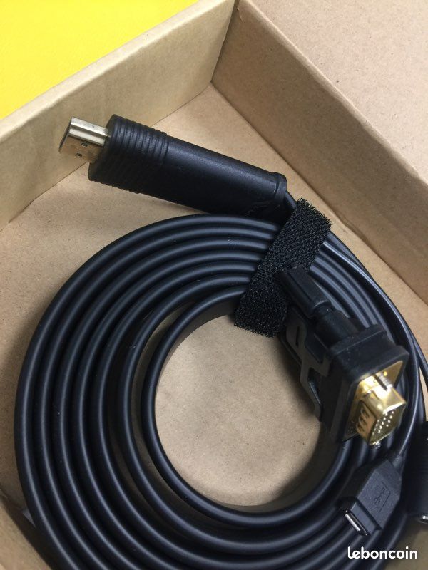 Câble HDMI to VGA (image 2)