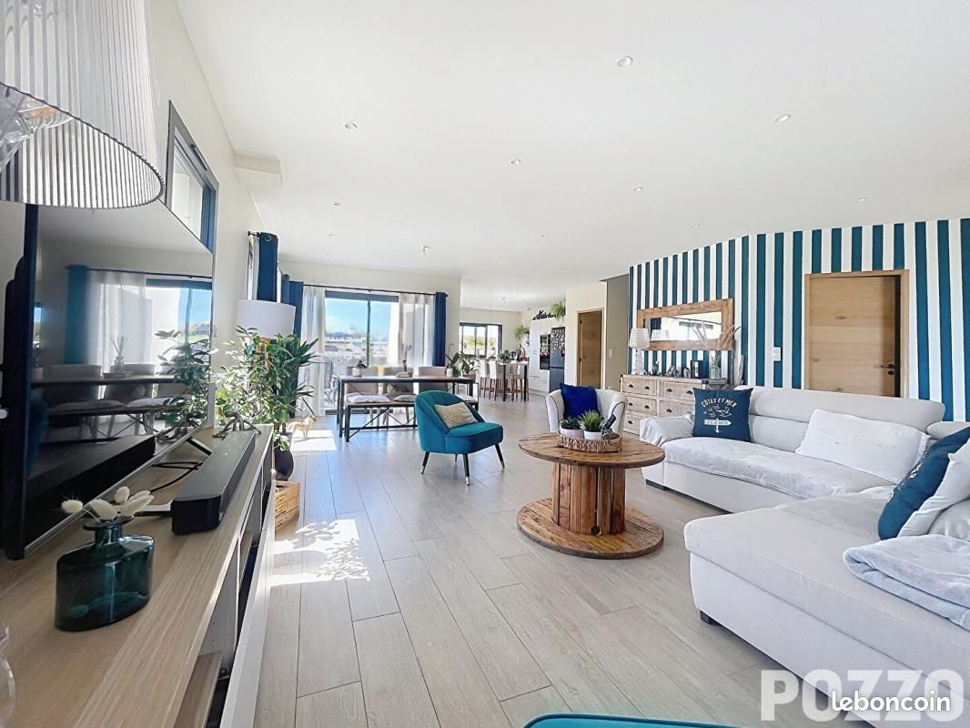 Maison 7 pièces 153 m² · à Graye-sur-Mer · 153 m² · 575 000 €