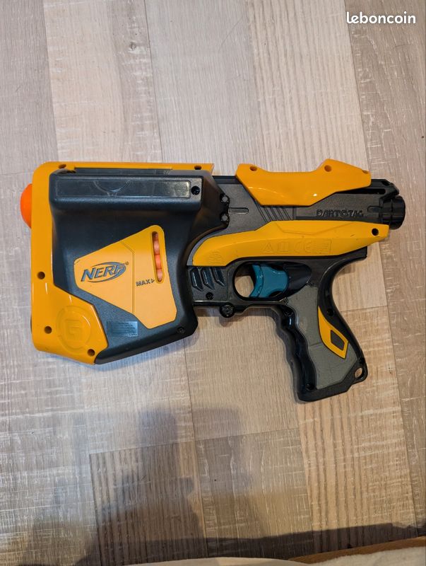 Nerf Dart Tag + 6 fléchettes (image 1)