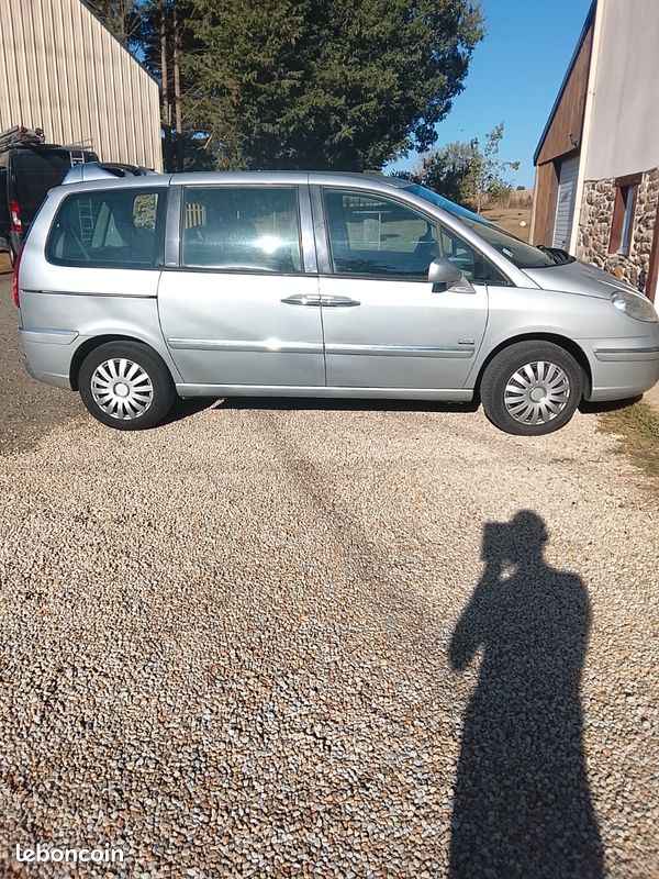 Peugeot 807 (image 3)