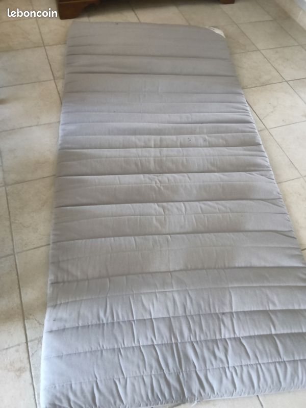 Matelas appoint genre futon ikea (image 1)