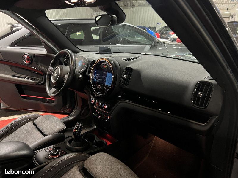 Mini COUNTRYMAN COOPER D 150CH BUSINESS DESIGN ALL4 BVA8 (image 20)