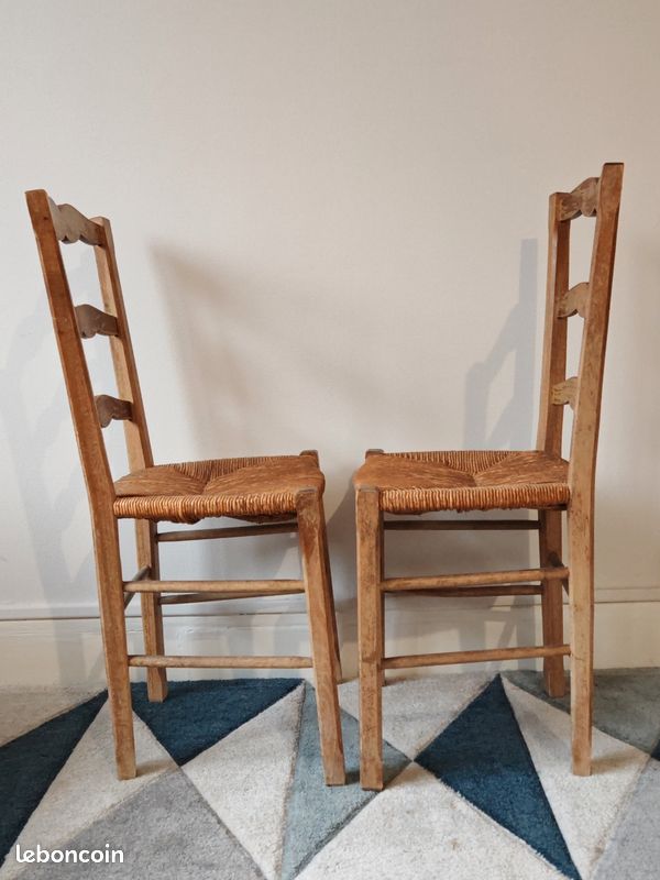 Paire de chaises rustiques en bois (image 4)