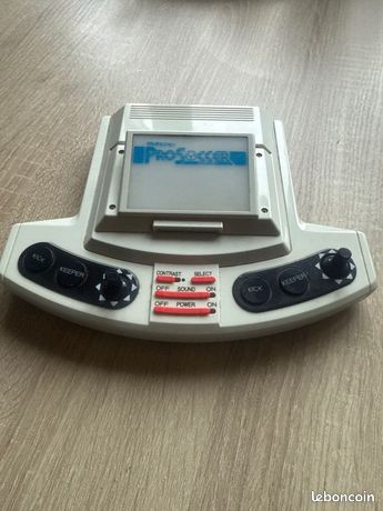JEU ÉLECTRONIQUE / soccer / TOMY / bon état Années 80 FONCTIONNELLE EUR