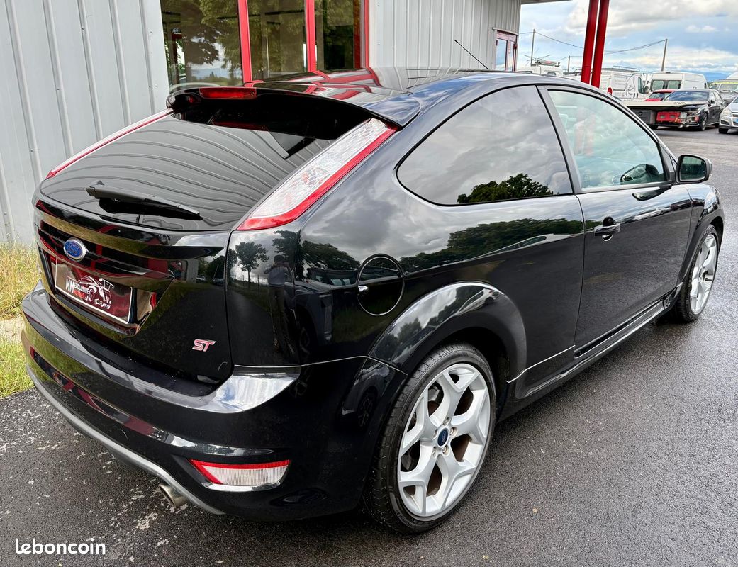 Ford Focus ST MK2 2.5 L Turbo 225 ch BVM6 - Recaro Vitres Teintées Jantes Alliage Démarrage Sans Clé - Suivie et Garantie 12 mois - A partir de 282e/mois (image 5)