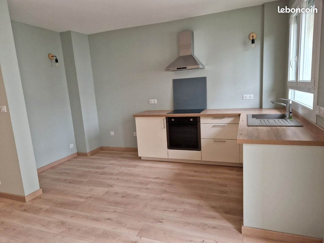 Appartement 3 pièces 83 m² · à Parthenay · 83 m² · 780 €