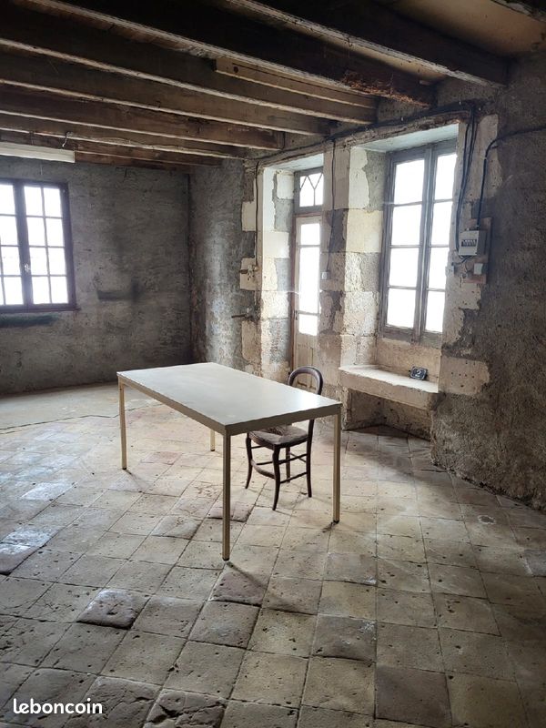 Maison 4 pièces 230 m² · à Le Gué-de-Velluire · 230 m² · 53 000 €