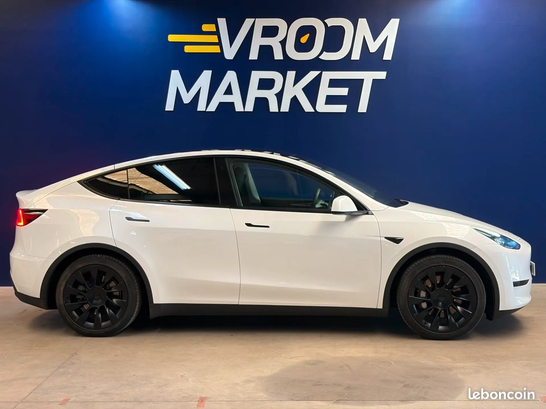 TESLA Model Y Electrique 264 ch Standard - 2022 - 58 500 km - Mode sentinelle - Attelage (image 2)