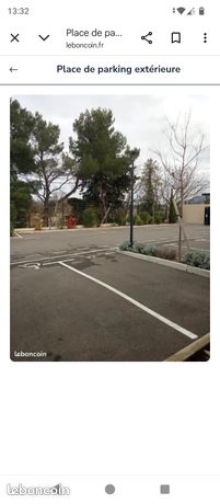 Place de parking extérieure