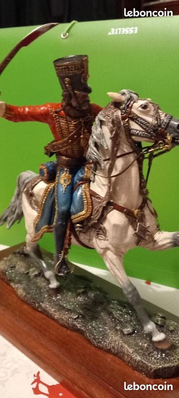 FIGURINE EN PLOMB D'ART / ARMEE RUSSE : COSAQUE TENANT UNE GRANDE LANCE