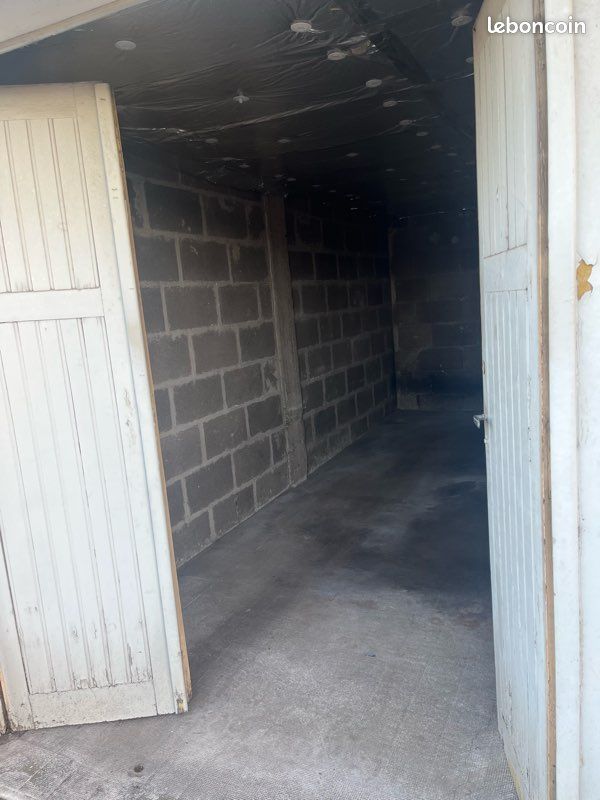 Loue garage box fermé (image 1)
