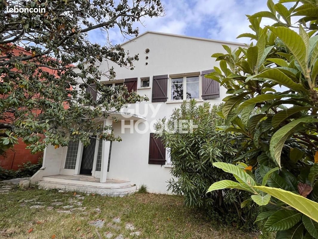 Maison 7 pièces 210 m² · à Grenade · 210 m² · 395 000 €