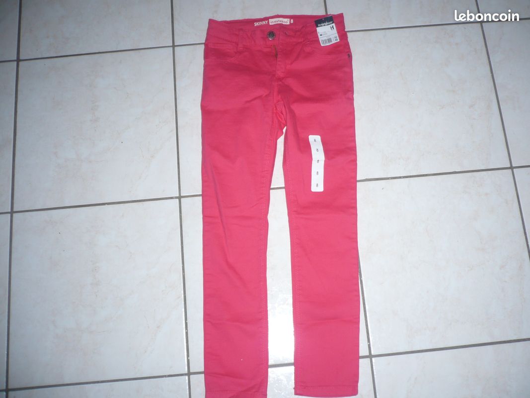 Pantalon NEUF avec étiquette 8 ans emv86 (image 1)