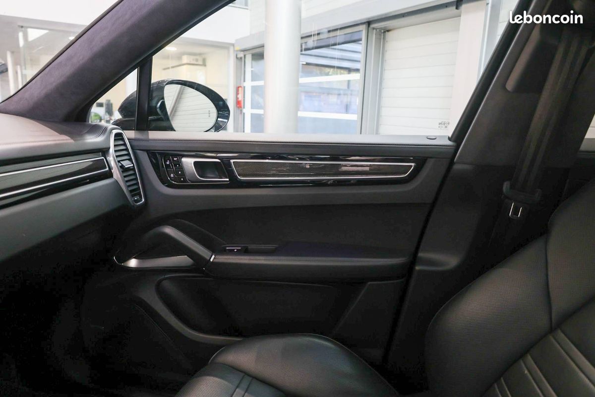 PORSCHE Cayenne Coupe E-Hybrid 4.0 V8 680 ch Tiptronic BVA Turbo S (image 27)