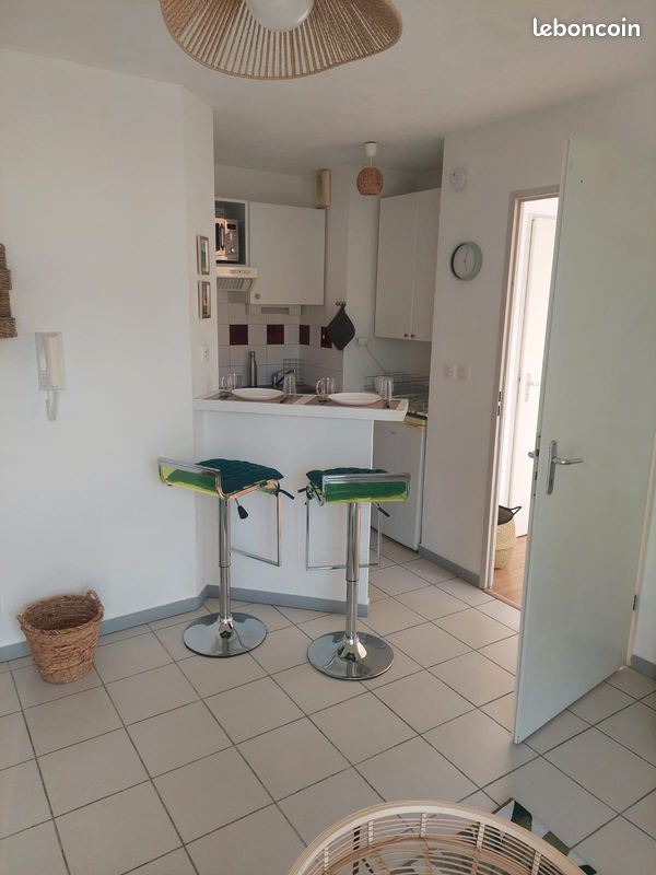 Location T2 (image 3)