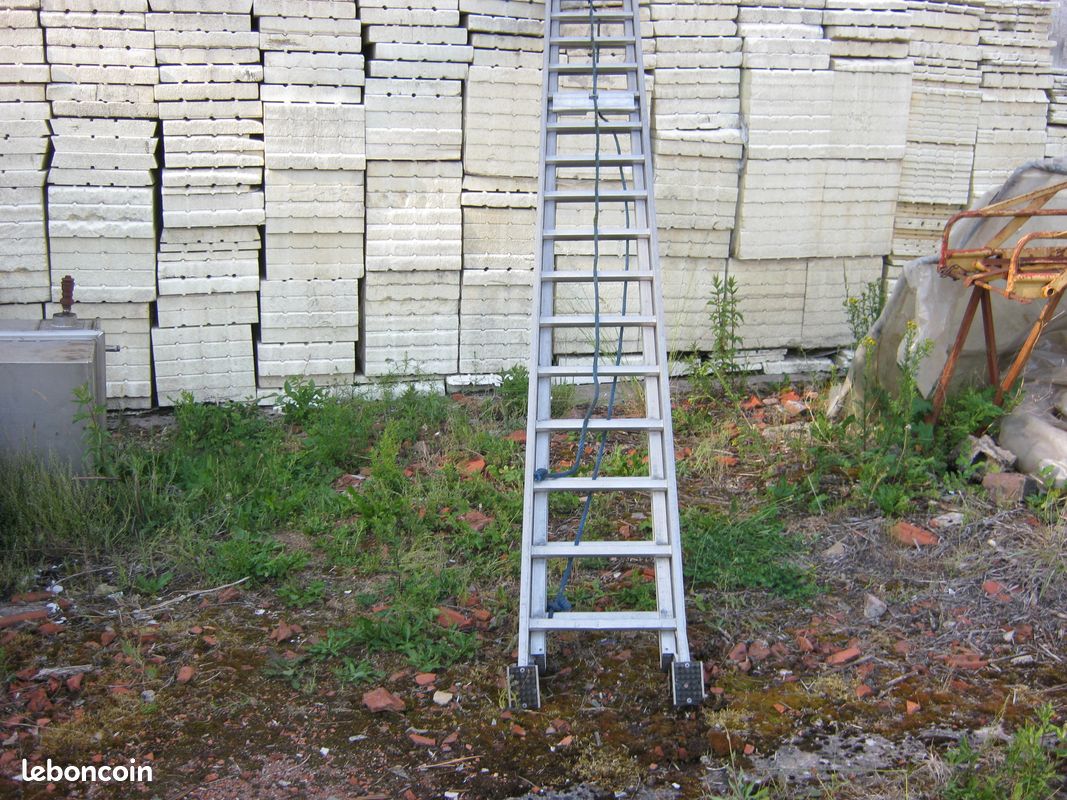 Echelle aluminium 2 brins a coulisse (image 1)