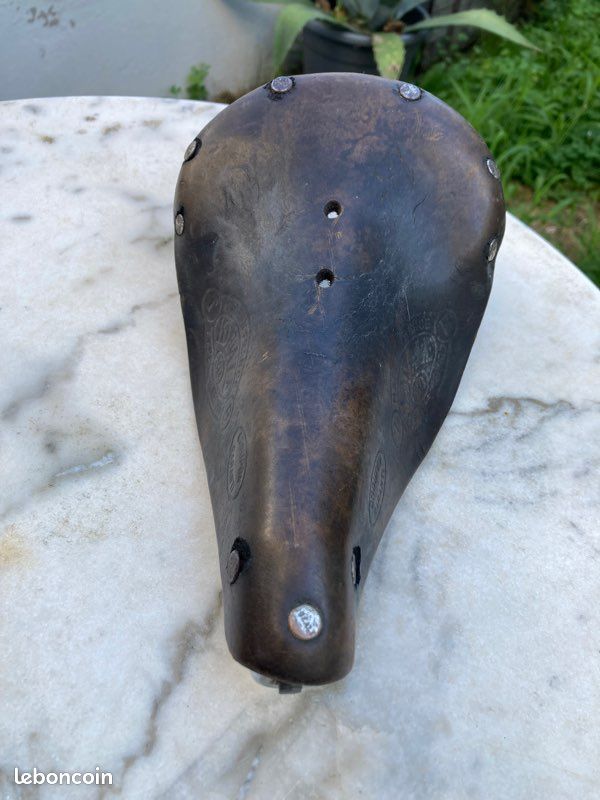 Selle Vélo Cuir Ancienne – Idéale 80 Record, Triomphe, Fabrication Française