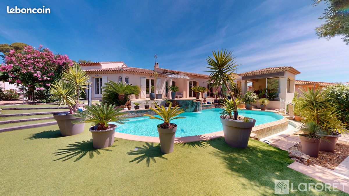 Maison 6 pièces 180 m² · à Fréjus · 180 m² · 1 100 000 €