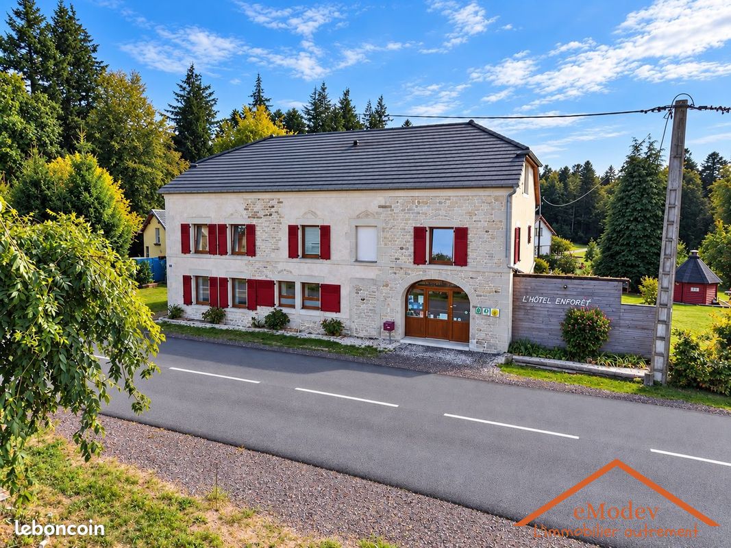 Maison 9 pièces 197 m² · au Val-d'Ajol · 197 m² · 365 000 €