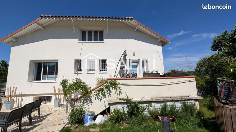 Maison 7 pièces 214 m²