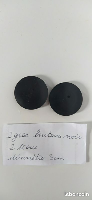 Lot De 12 Boutons Vintage Noir Mat Strié - Diamètre 2,1 Cm - Réf. 2910 - Fabriqué En France - Occasion