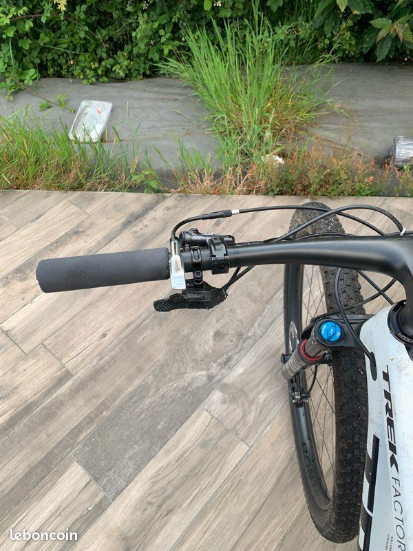 Trek supercaliber 9.8 AXS (image 5)