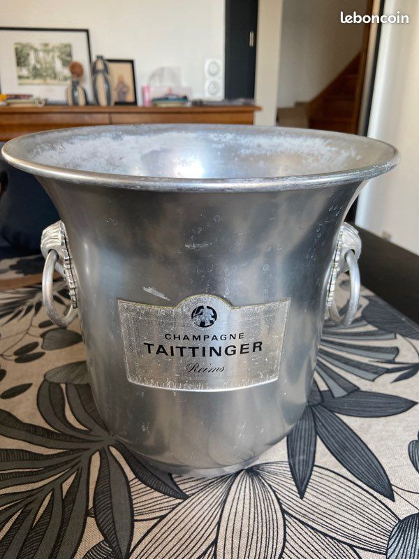Seau à Champagne vintage Taittinger | Used - Good | €5.00 | Woluwé-Saint-Lambert, Brussels