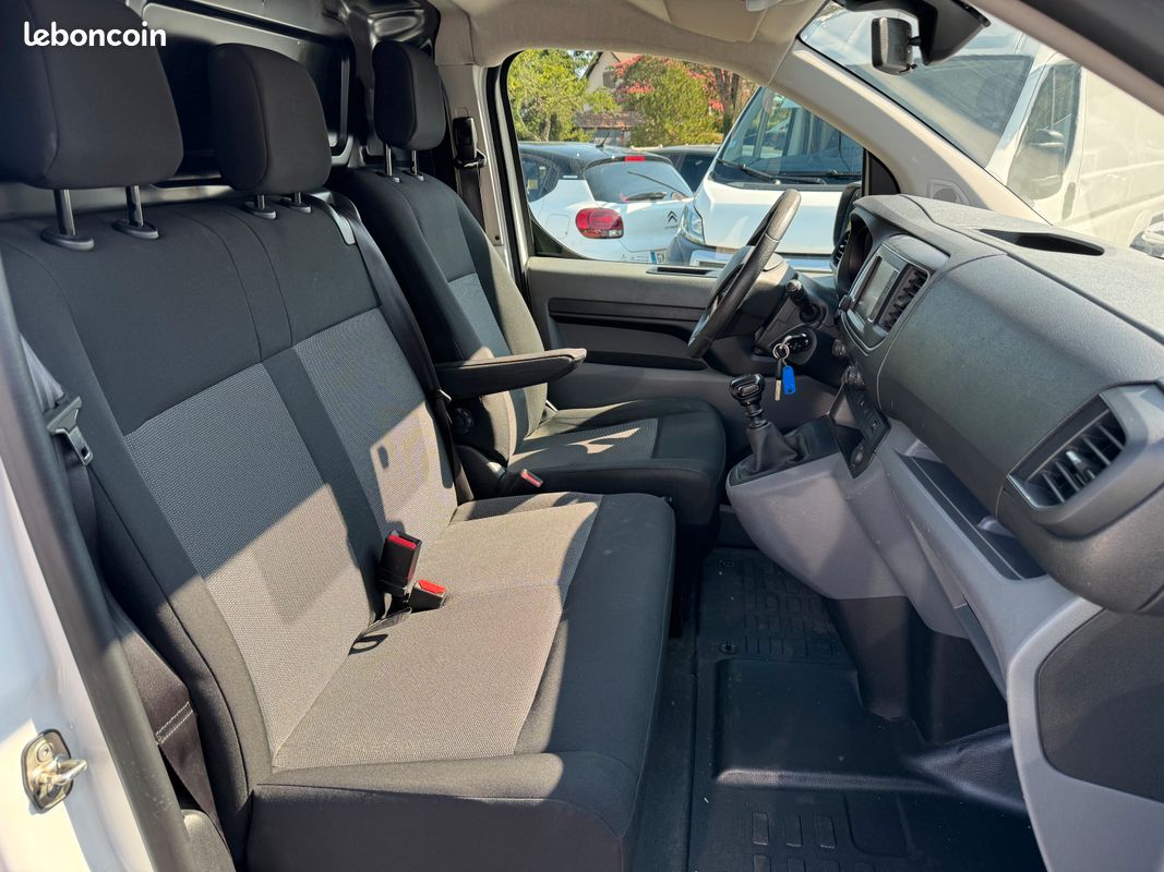 Jumpy m business 1.6 hdi 115 bv6 gps 3d connecte apple carplay radar recul clum semi regulee ttelage galerie kit bois garantie 1 an (image 3)