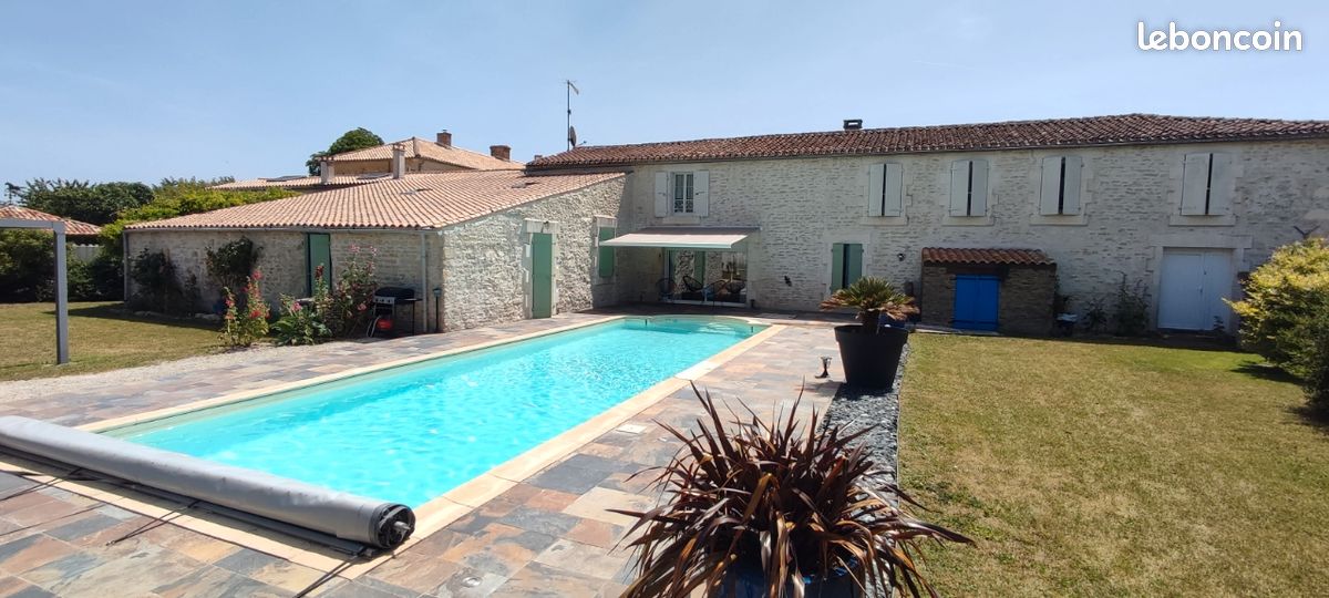Maison 8 pièces 220 m² · à Saint-Jean-de-Liversay · 220 m² · 539 000 €