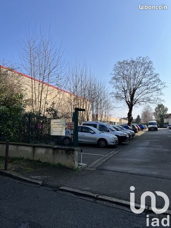 https://img.leboncoin.fr/api/v1/lbcpb1/images/ec/0b/6e/ec0b6e2770a1f2dfede65d1bc4573bea9936ba9b.jpg?rule=ad-image