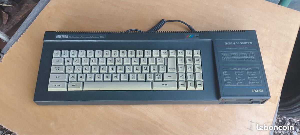 Amstrad CPC 6128 (clavier AZERTY) - Révisé, Fonctionnel - Sans écran Ni Disquette